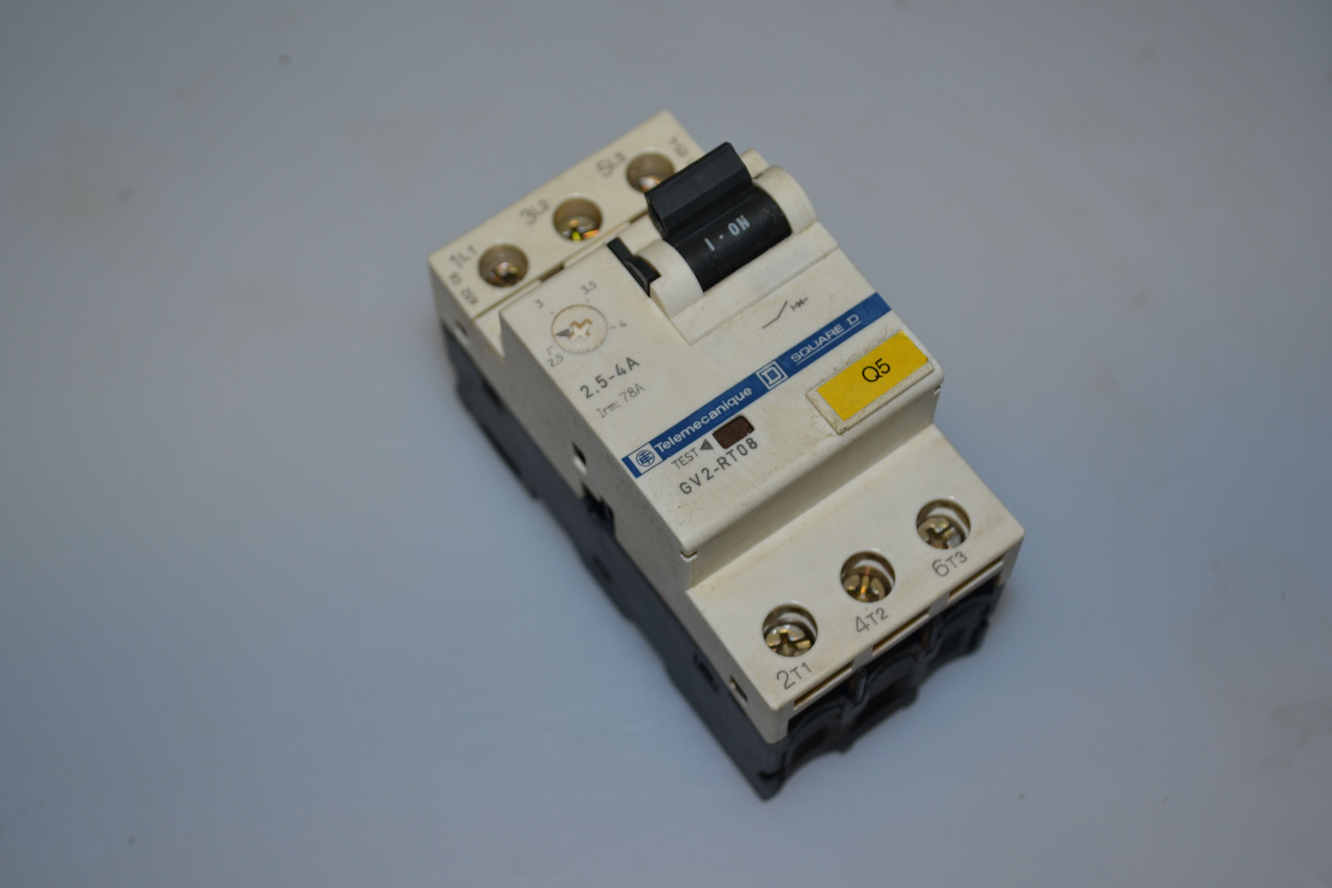 TELEMECANIQUE GV2-RT08 2.5-4A 3 P0LES